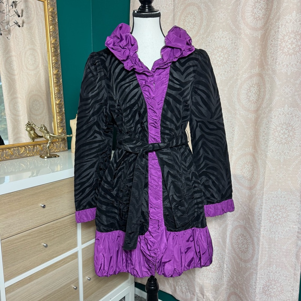 UBU Zebra Black Trench Coat Playful Scrunched Vibrant Purple Collar Size Small